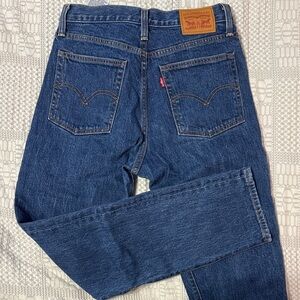 Levi's Women's Classic Blue Straight Jeans